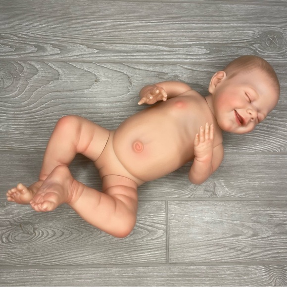 Sleeping smiling realistic baby doll play toy hard body with lovable limbs 22” - Picture 13 of 16